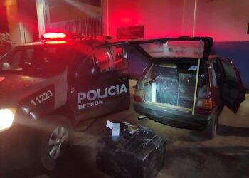 BPFRON apreende veículo carregado com contrabando em Foz do Iguaçu