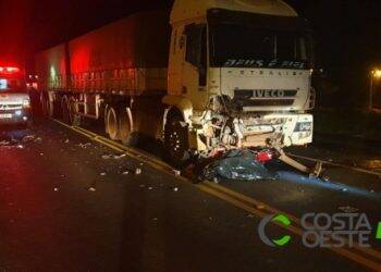 Adolescentes morrem em grave acidente na BR 277 na madrugada deste domingo (30) na região