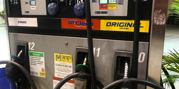 Preço da gasolina vai cair no Paraná