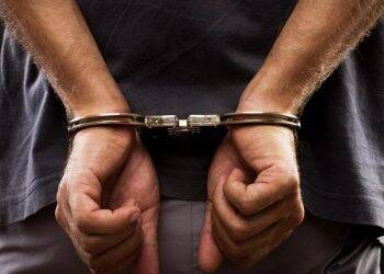 Juiz emite mandado de prisão contra suspeito de matar prima e namorado dela