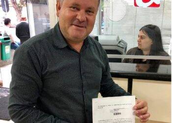 Marino Garcia protocola requerimento para assumir vaga de vereador