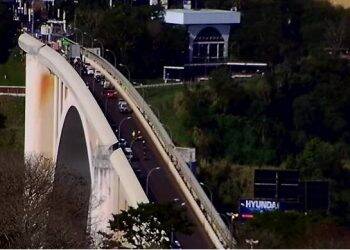 Encerrado protesto no Paraguai trânsito flui normalmente na Ponte da Amizade