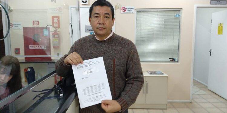 Advogado protocola na câmara pedido de impugnação de Marino Garcia