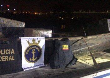 Polícia é recebida a tiros na Ilha Acaray, mas apreende grande quantidade de eletrônicos