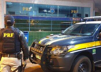 PRF apreende cerca de R$ 1,5 milhão em cigarros contrabandeados no oeste do Paraná