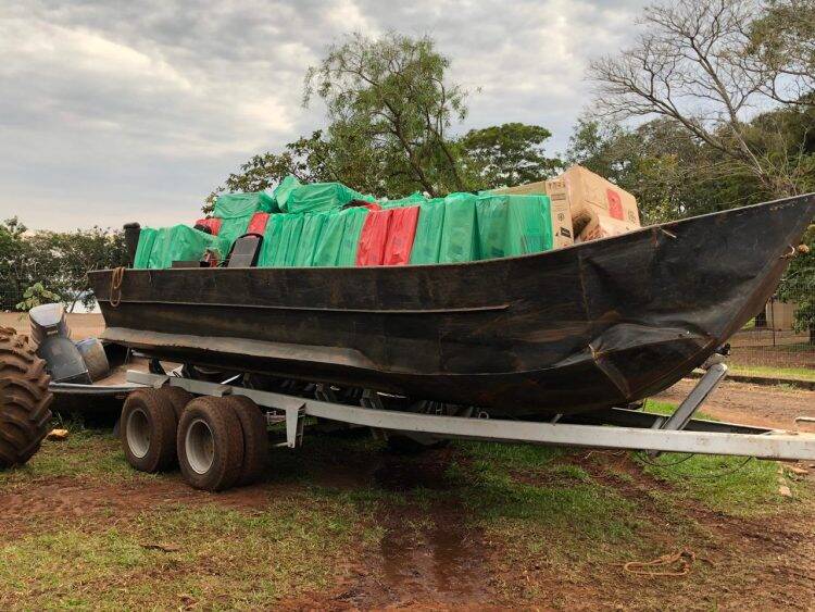 Operação Hórus prende dois e apreende duas embarcações com produtos do Paraguai
