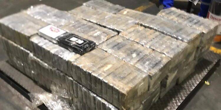 PF apreende mais 730 kg de cocaína no litoral