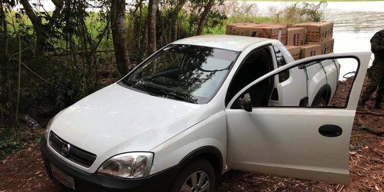 Operação Hórus apreende Montana e embarcação carregadas com cigarros contrabandeados