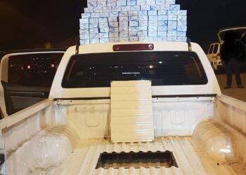 Veículo com celulares em fundo falso é apreendido pela Receita Federal