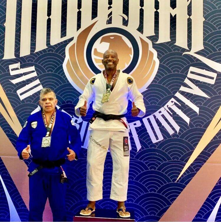 Policial federal aposentado conquista o tricampeonato mundial de Jiu-Jitsu em sua categoria