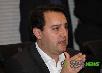 Governo propõe reajuste parcelado até 2022, mas sindicato chama de indecente