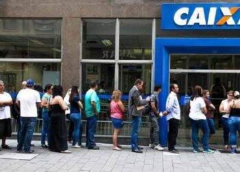 Governo deve anunciar liberação do saque do FGTS de contas ativas nesta semana