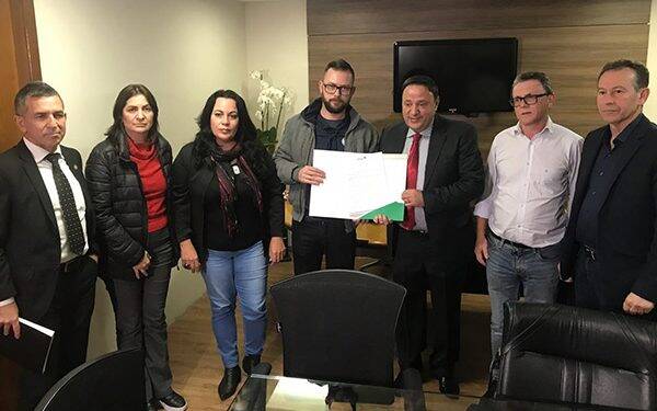 Governo estadual apresenta proposta e greve pode acabar neste sábado, 13