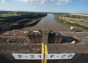 Senado cria comissão para analisar compra de energia de Itaipu