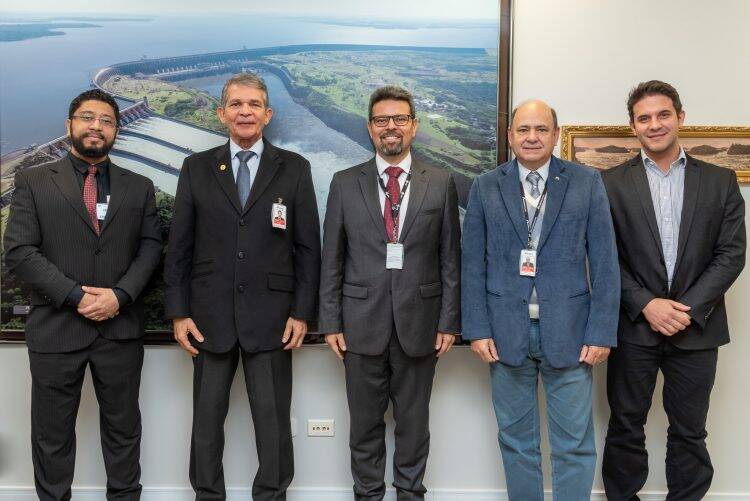 Diretor-geral de Itaipu tem primeira  reunião com novo reitor da Unila