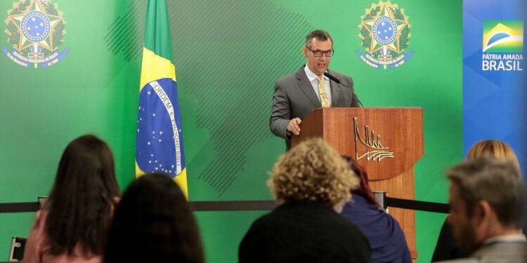 Governo autoriza saque do 13° antecipado para aposentados e pensionistas