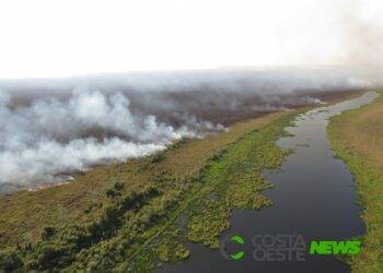 Incêndio em Ilha Grande ameaça município de Guaíra