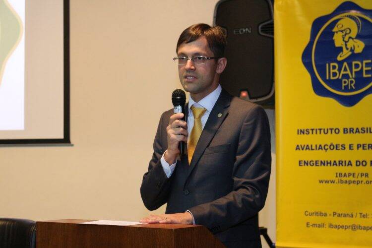 Engenheiros, arquitetos e agrônomos participam de evento em foz