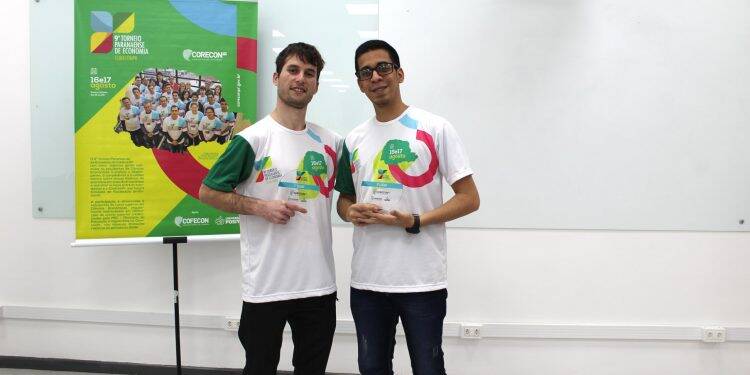 Alunos da UNILA vencem Torneio Paranaense de Economia