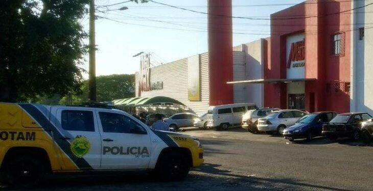 Homem é preso logo após roubar veículo na Vila Portes