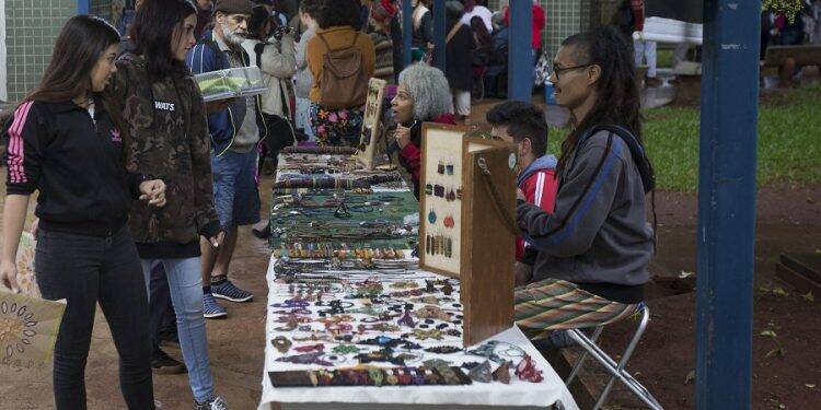 Feira Agroecológica da UNILA terá edição especial nesta quinta-feira (15)
