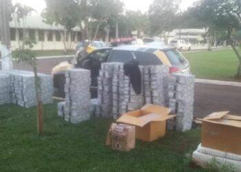 Policiais militares de Santa Terezinha são presos com contrabando em viatura