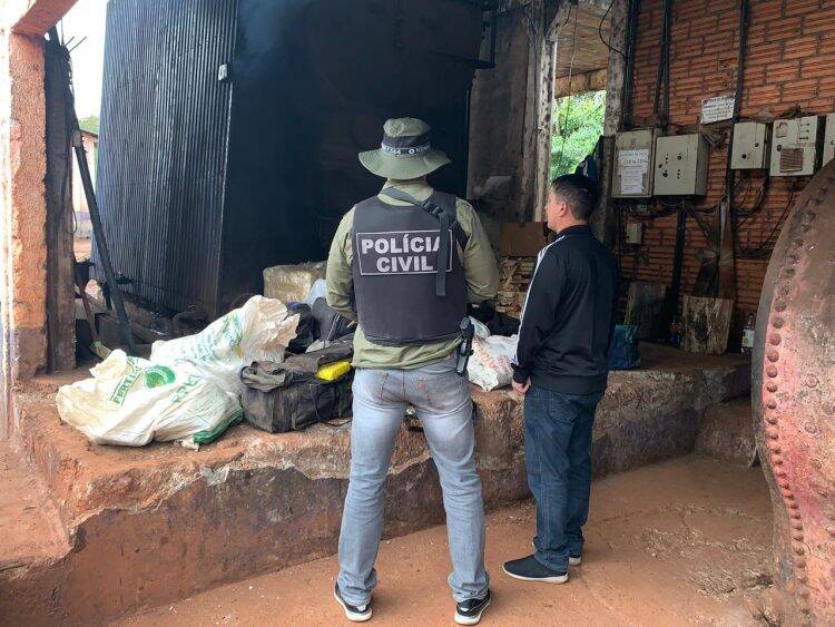 Polícia Civil de Santa Terezinha de Itaipu incinera duas toneladas de maconha