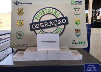 Notebooks são apreendidos em fundo falso de táxi paraguaio