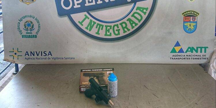 BPFron apreende simulacro de pistola em Foz do Iguaçu