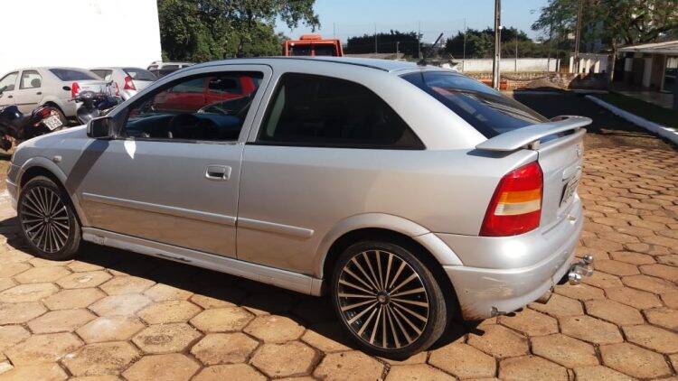 Quatro pessoas são detidas pela Polícia Civil suspeitas de assalto e tráfico