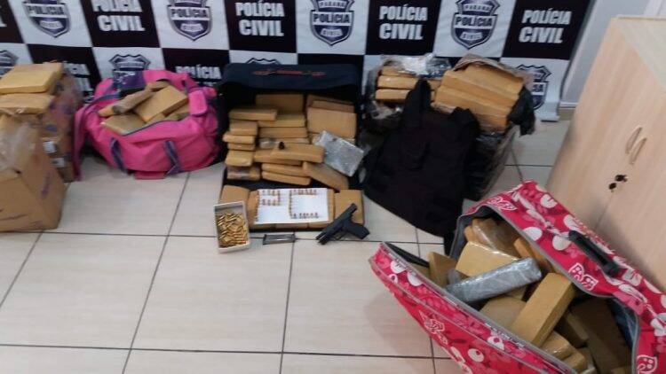 Quatro pessoas são detidas pela Polícia Civil suspeitas de assalto e tráfico