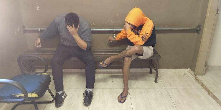 Polícia Militar apreende armas, munição e colete à prova de bala no Porto Meira