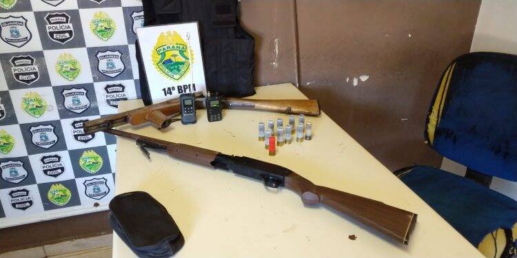Polícia Militar apreende armas, munição e colete à prova de bala no Porto Meira