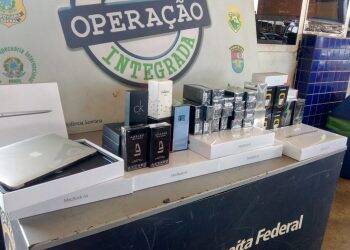 Van com mercadorias em fundo falso é apreendida na Ponte Internacional da Amizade