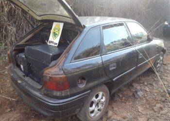 BPFron apreende carga de cigarro e dois veículos em Foz do Iguaçu