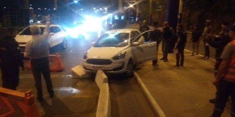 PRF recupera carro tomado de assalto na Ponte da Amizade