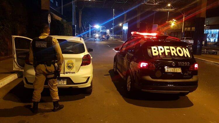 PRF recupera carro tomado de assalto na Ponte da Amizade