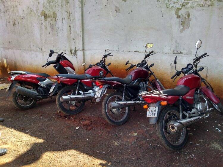 Motos furtadas são encontradas na barranca do Rio Paraná prontas para serem levadas ao Paraguai