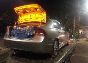 Polícia Rodoviária Federal apreende dois carros com cigarros e prende batedores