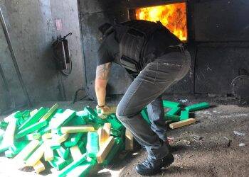 Polícia Civil incinera mais de 3 toneladas de drogas