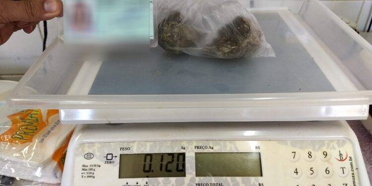 Body Scan detecta três mulheres tentando entrar no presídio com drogas em Foz do Iguaçu