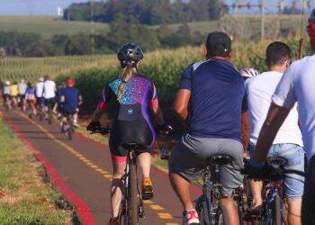 No Dia Nacional do Ciclista, as homenagens vão para os que morrem atropelados diariamente