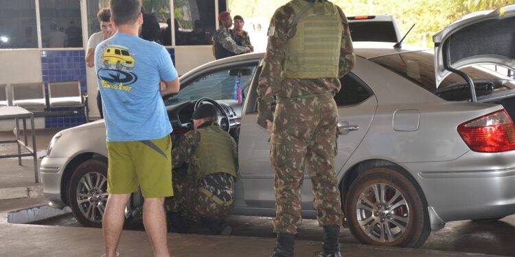 Exército continua com operação na fronteira