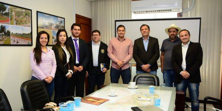 Prefeitos de Foz e Cidade do Leste se reúnem para discutir turismo