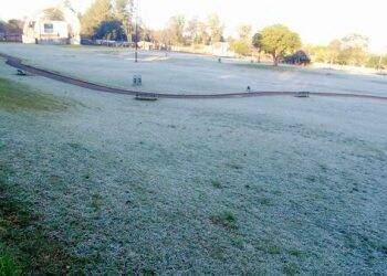 Geada ao amanhecer e muito frio durante o dia marcam o sábado em Foz do Iguaçu