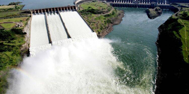 Em nova manifestação, governo brasileiro nega “acordo secreto” com o Paraguai sobre energia