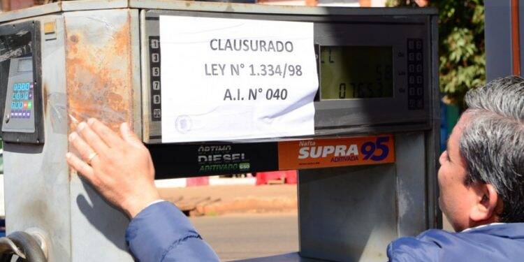 Prefeitura de Cidade de Leste lacra bombas de gasolina irregulares