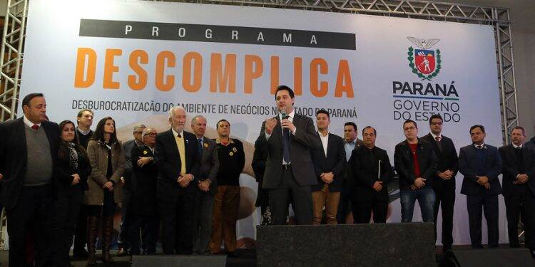 Governo do Paraná lança programa para agilizar abertura de novos negócios