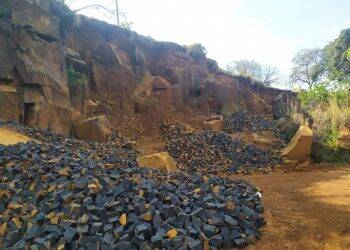 Polícia Ambiental encontra pedreira sem autorização para extração