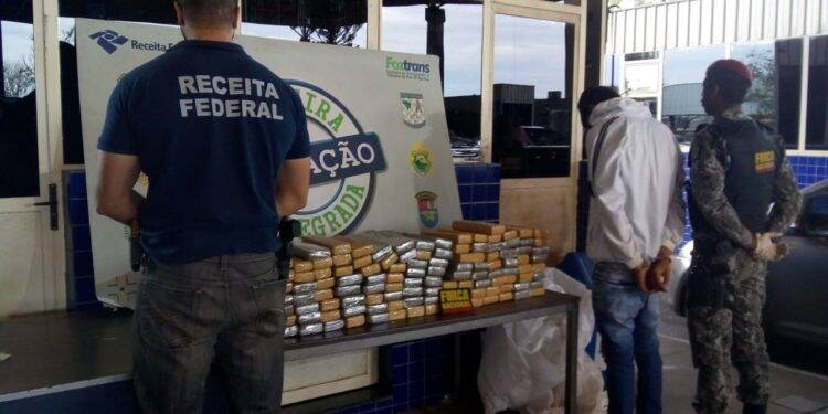 Homem é preso com 90Kg de maconha na Ponte Internacional da Amizade